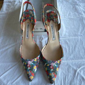 Manolo Blahnik floral Carolyne slingback heels. Size 39.5